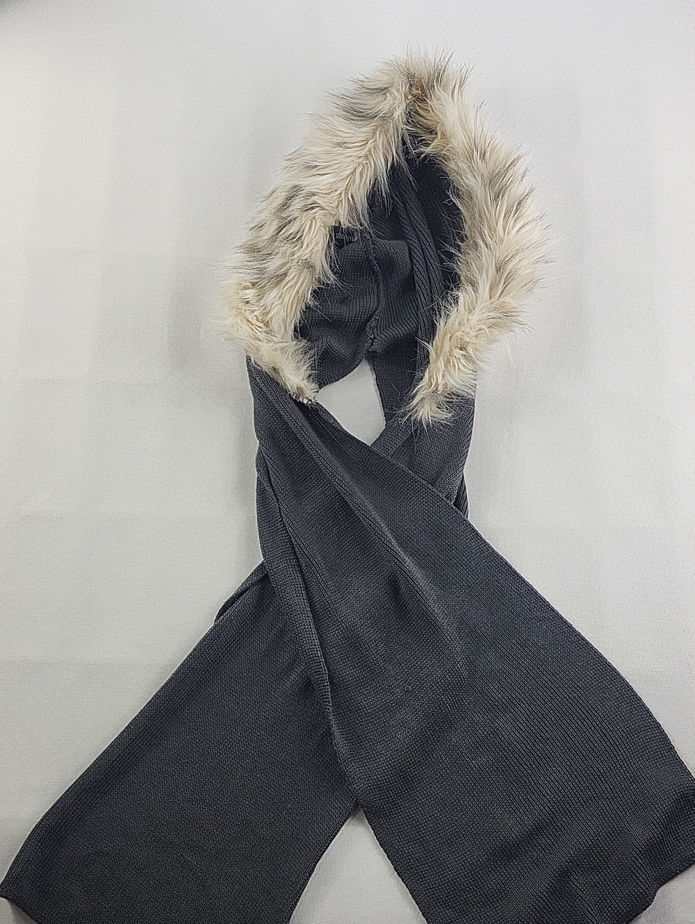 PARKHUST | Canadian Brand | Faux fur hooded scarf.